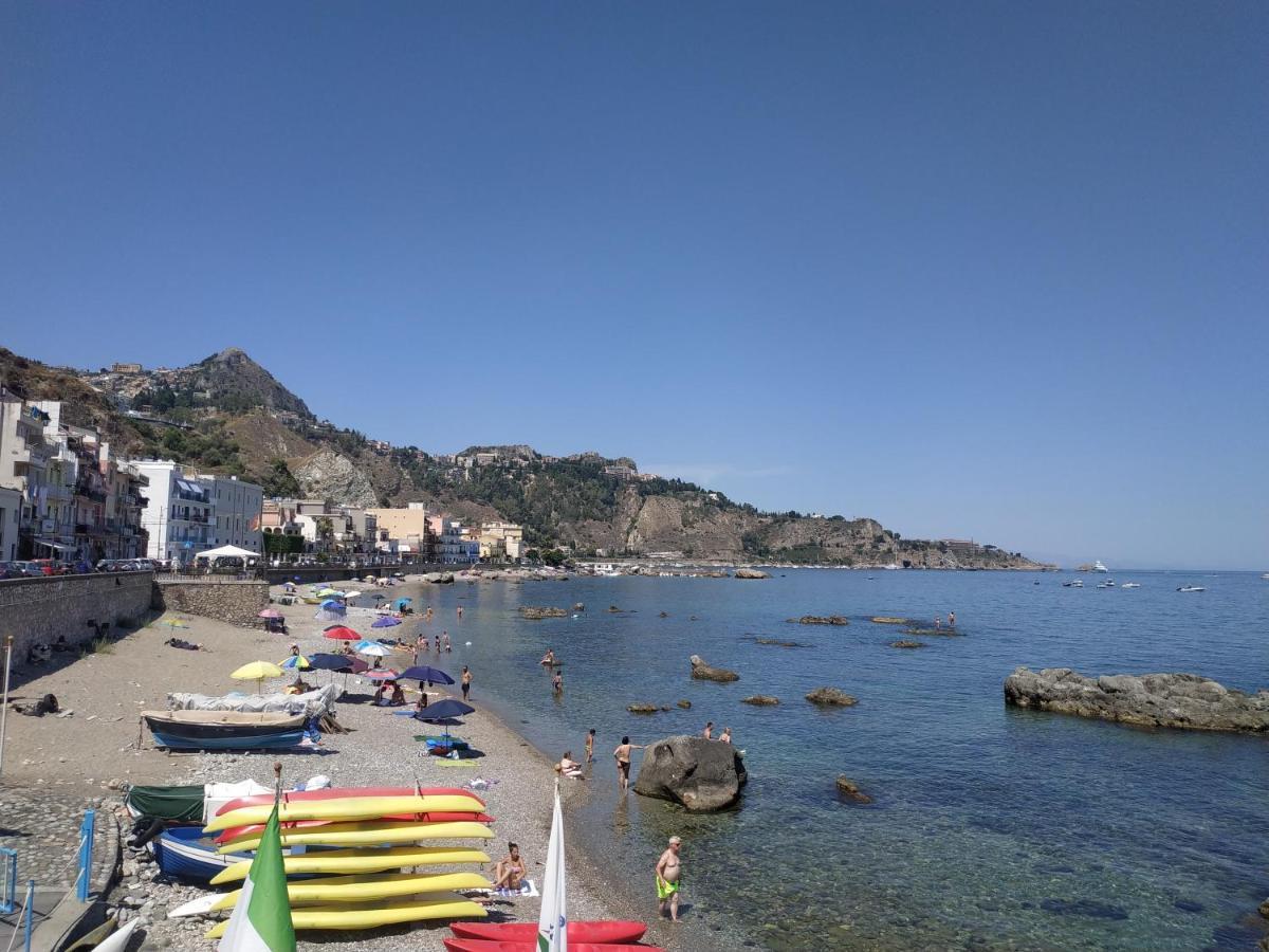 Suite sul mare Giardini Naxos Exterior foto